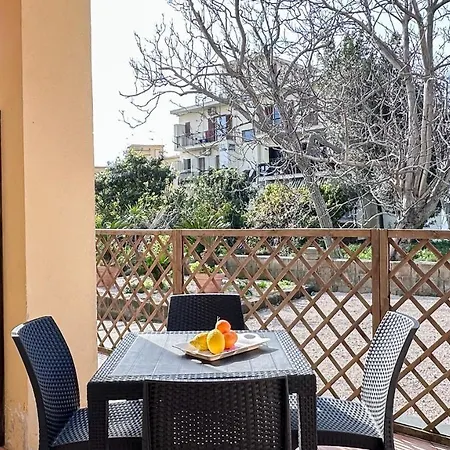 Flowers Apartment
