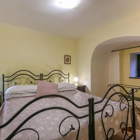 Flowers Apartment